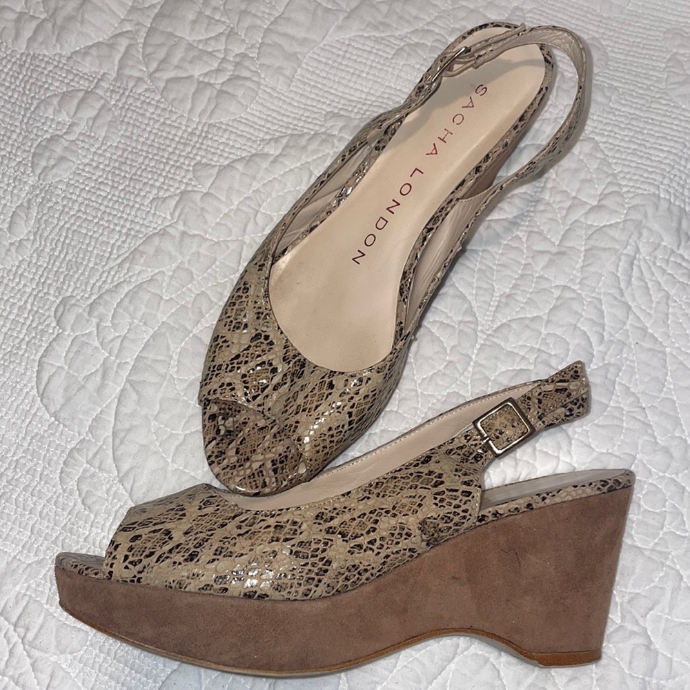 Sacha London platform wedge sandals in python embossed leather/suede Soze 8.5
